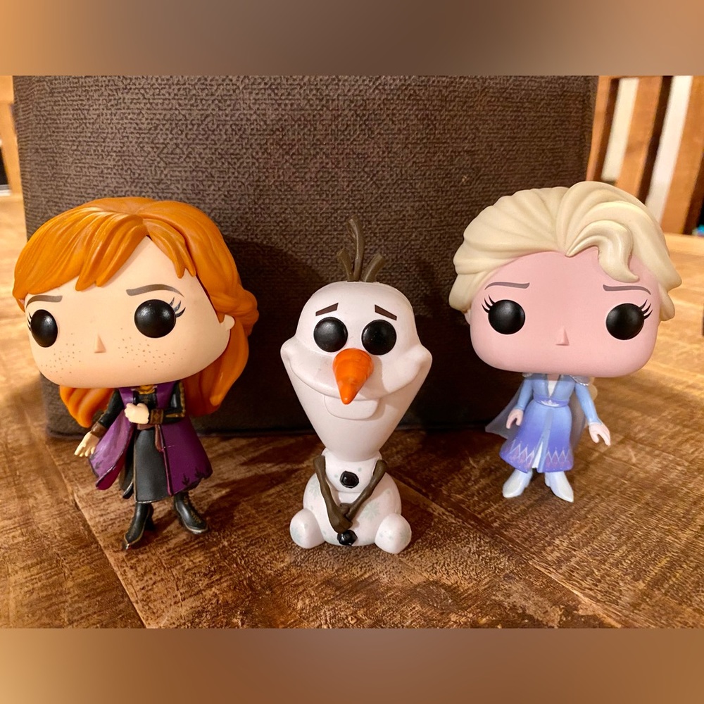 Funko Pop Frozen lot. Pre-owned. As pictured. No boxes.